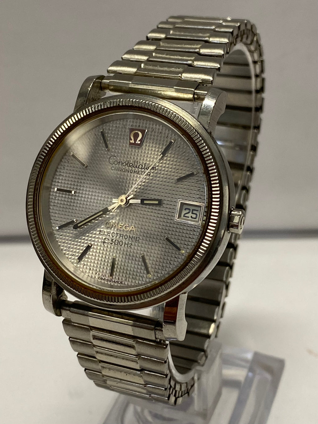 Omega electronic hot sale 300hz chronometer