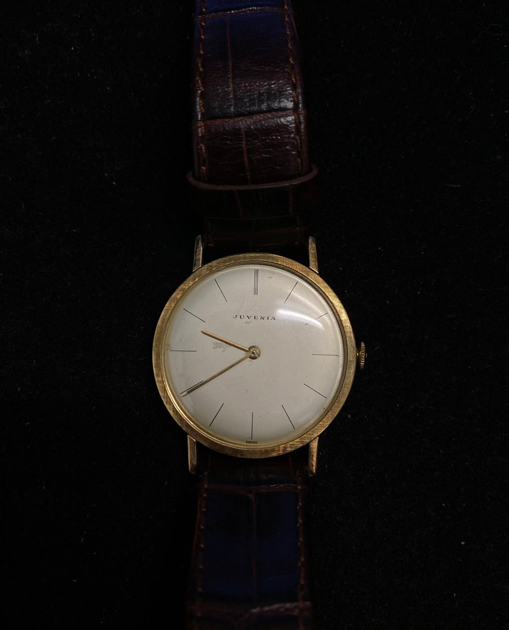 JUVENIA Incredible Vintage 1950 s Gold tone Ultra Thin Men s Watch 6K Appraisal Value