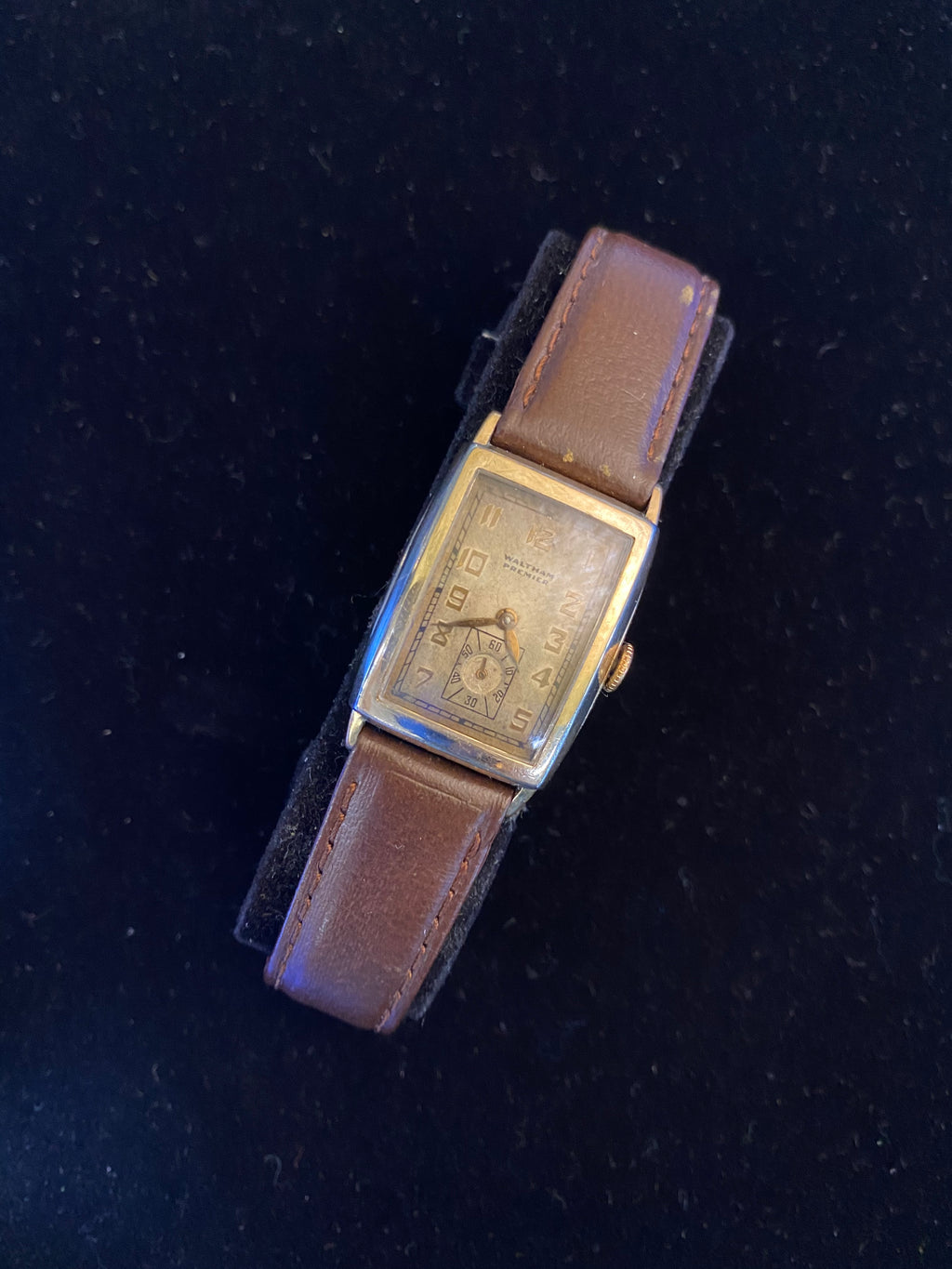 Waltham premier hotsell wrist watch