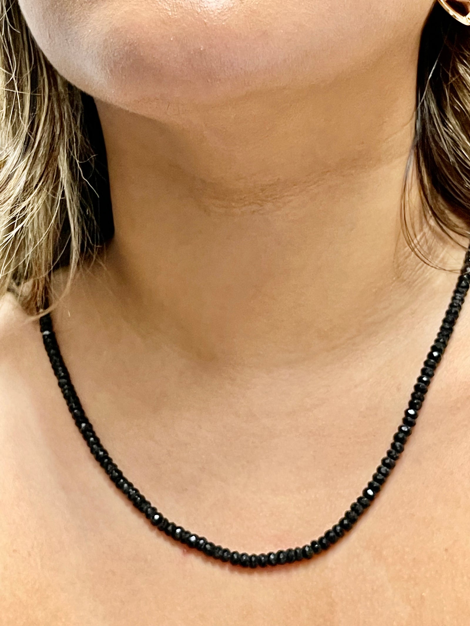 Black spinel bead necklace online