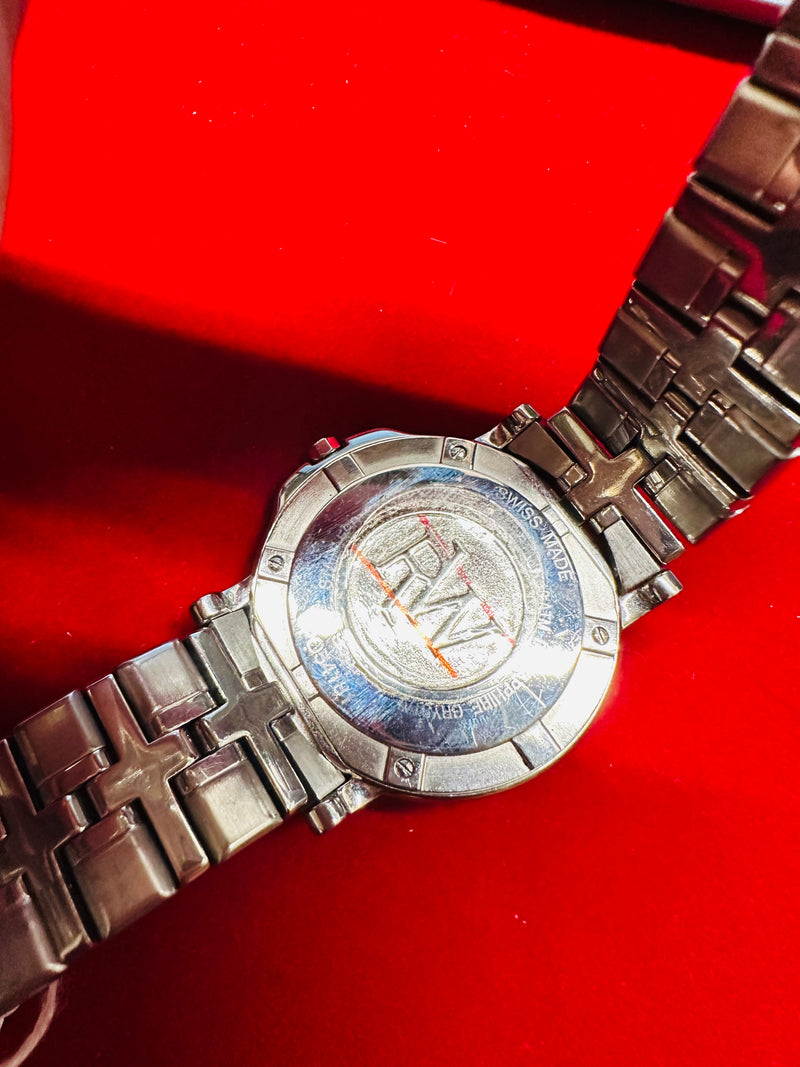 Raymond Weil Uni-Sex Watch Mother Of Pearl Dial W/ 11 Diamonds $7K APR