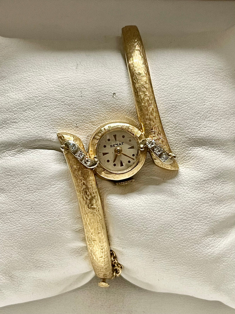 Ladies hand shop watch design