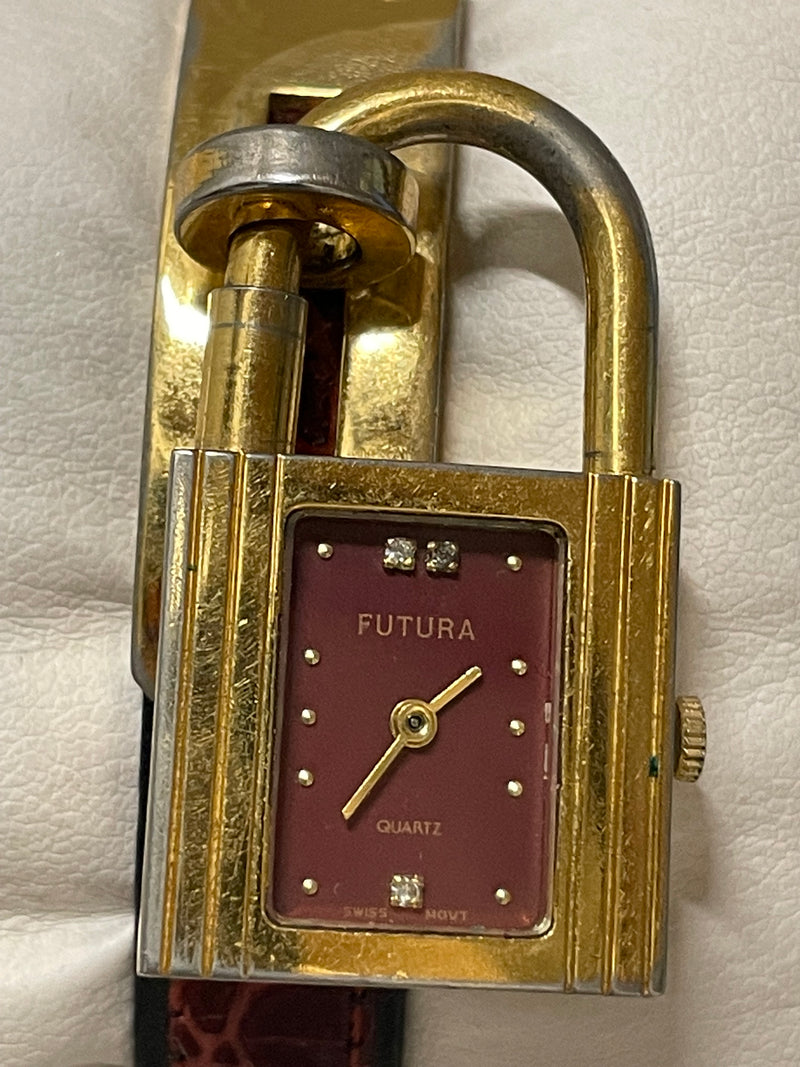 Futura Style Lady´s Watch - Gold Tone, Rare Model with Diamond - $6K APR w/ COA! APR57