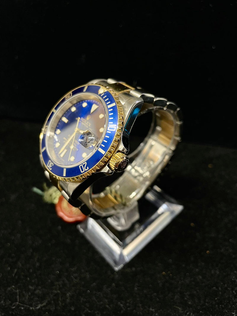 Rolex Submariner 18K Gold & SS Blue Sapphire Men's Wrist Watch - $40K APR w/ COA APR57