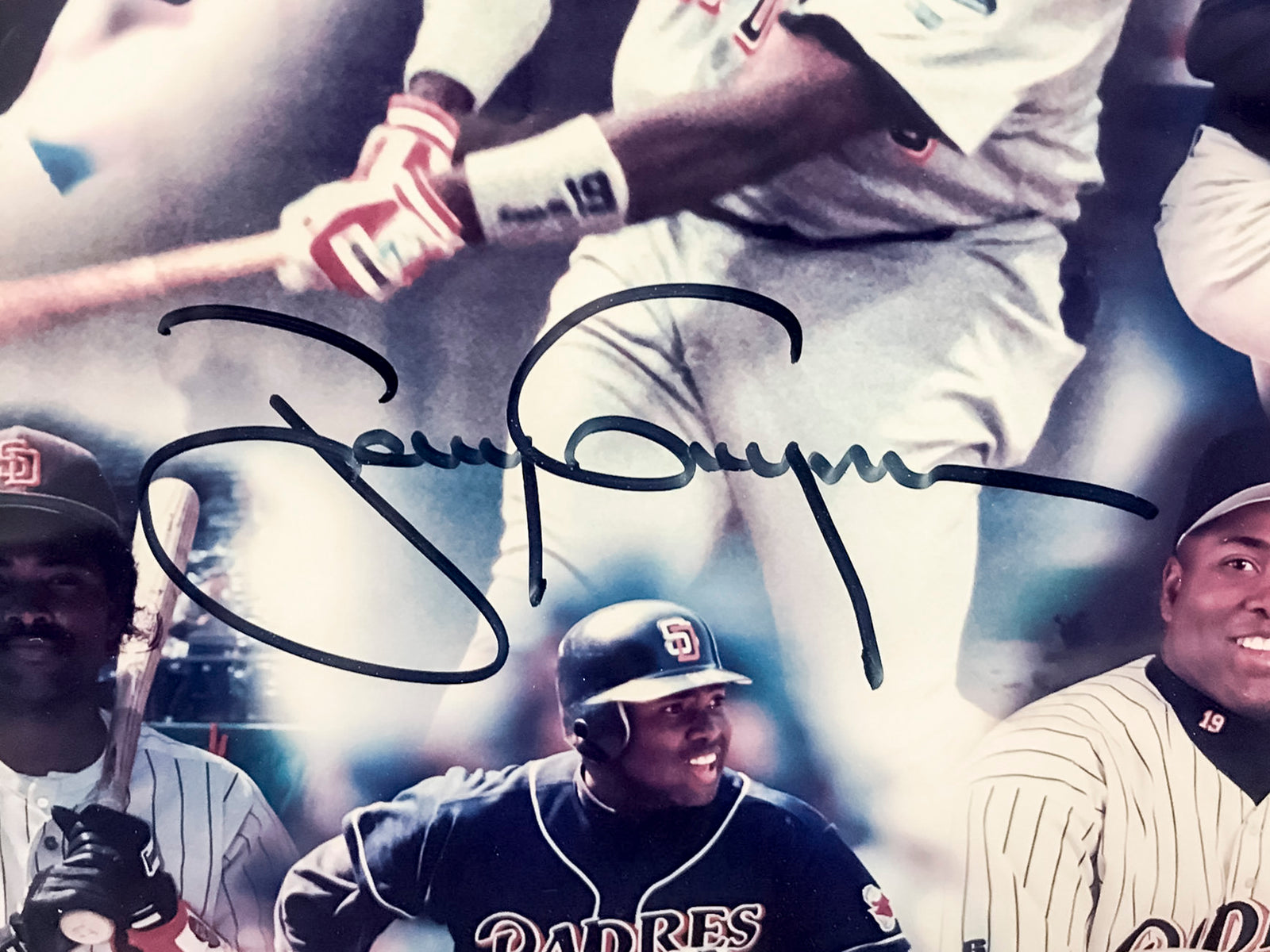 Tony Gwynn Autographed popular Signed San Diego Padres Baseball Card COA