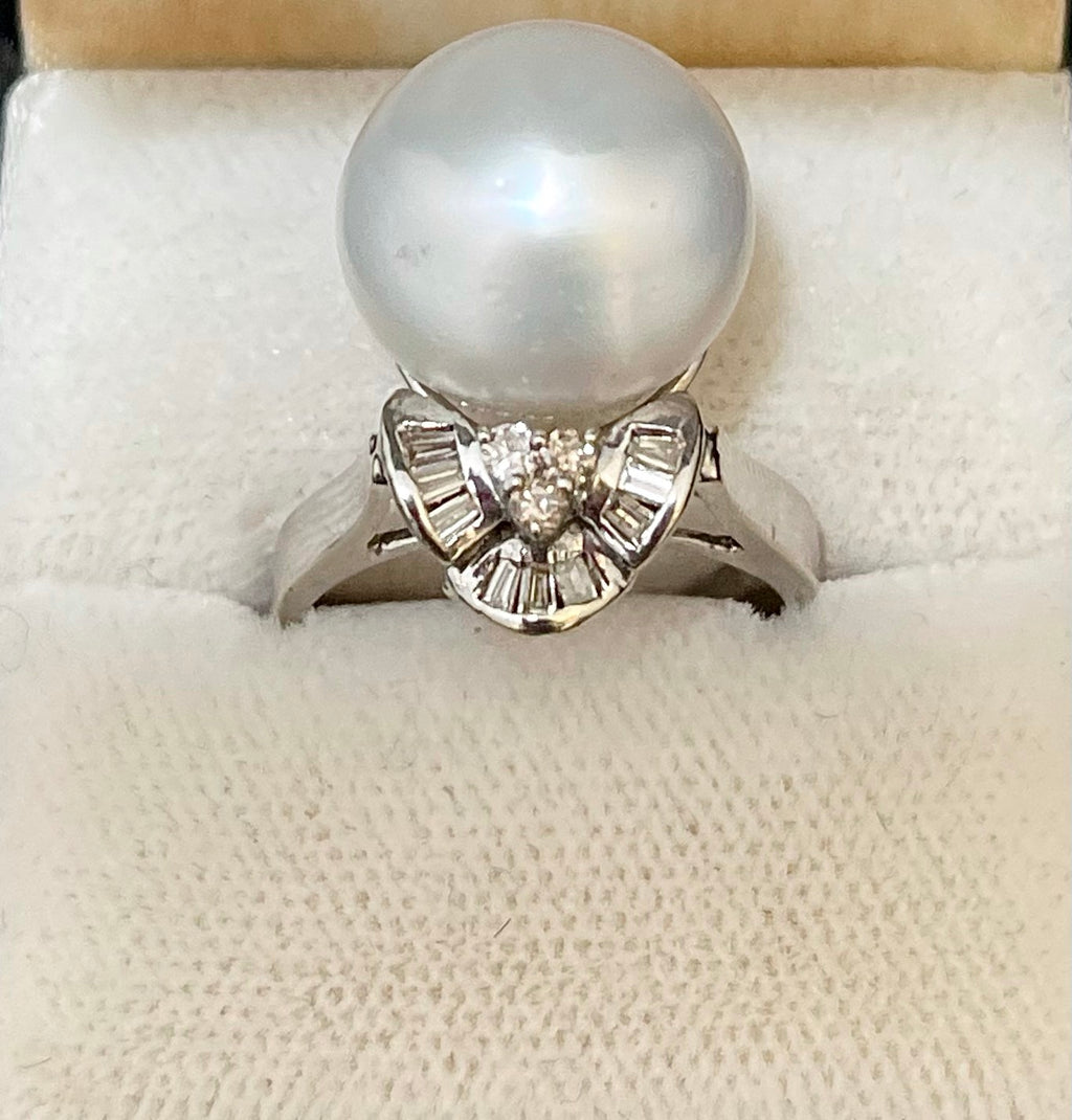 Antique Design White Pearl & Diamonds SWG Ring - $10K APR Value w/CoA}