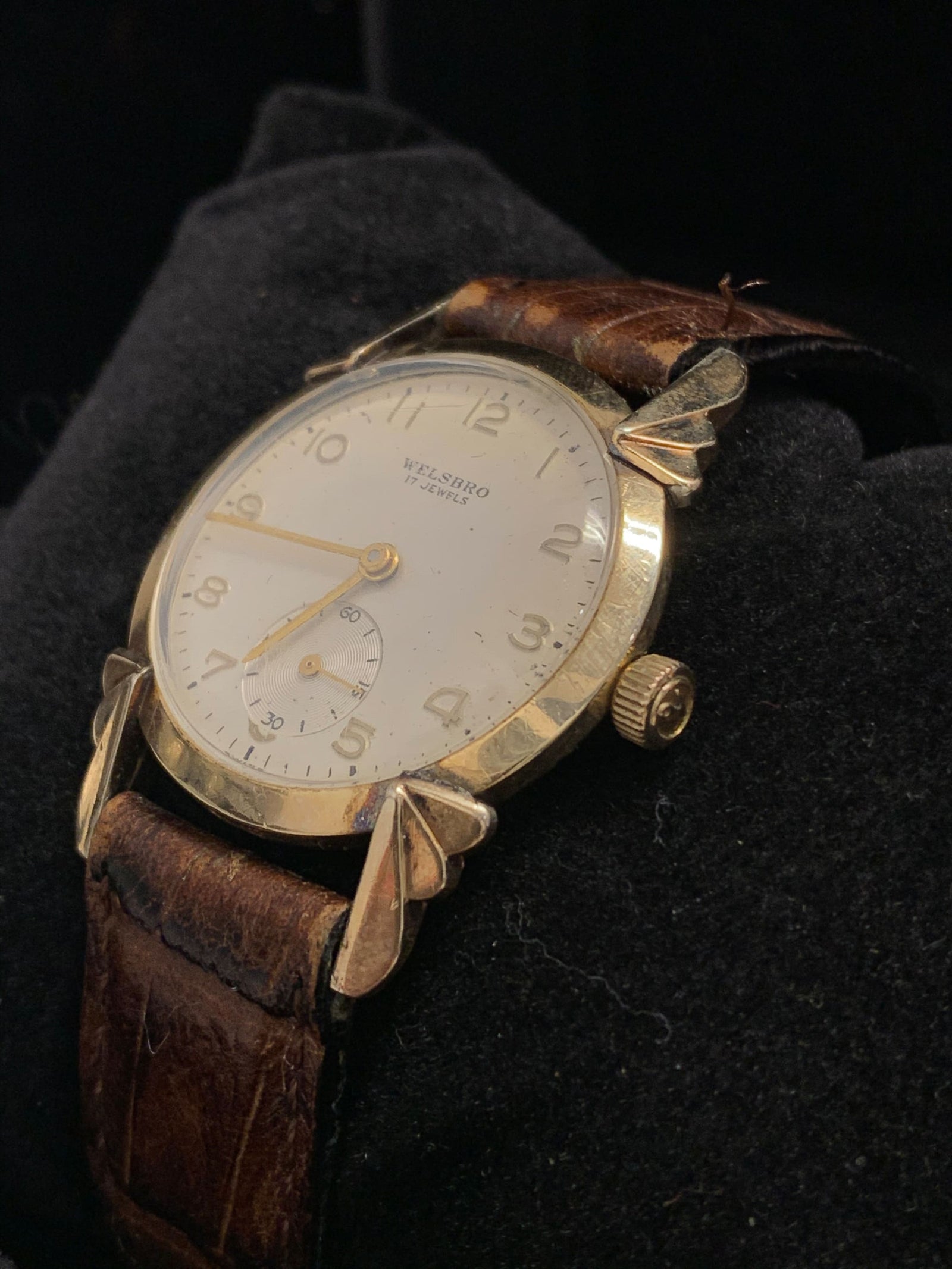 WELSBRO Vintage 1940s 17 Jewel Gold tone Lady s Watch